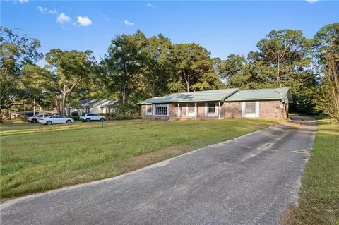 Exterior - 1108 Locarno St, Mobile, AL 36608 photo 4 of 7