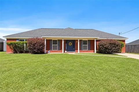 5254 Willard Dr S, Theodore, AL 36582