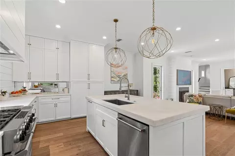 Kitchen - 140 Mcgregor Ave S #E, Mobile, AL 36608 photo 2 of 5