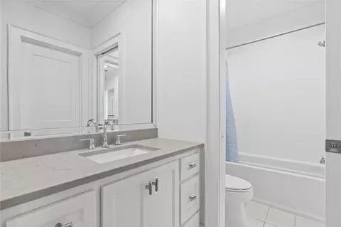 Bath - 140 Mcgregor Ave S #E, Mobile, AL 36608 photo 8 of 8