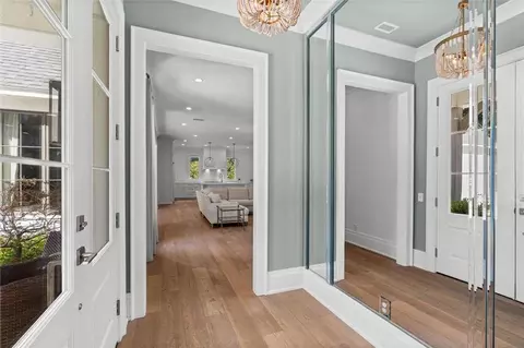 Entry Way - 140 Mcgregor Ave S #E, Mobile, AL 36608 photo 1 of 5