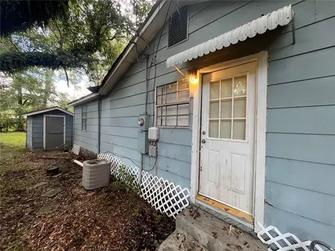 Exterior - 102 5th Ave, Chickasaw, AL 36611 photo 3 of 5