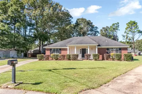 1384 Lexington Way, Mobile, AL 36695