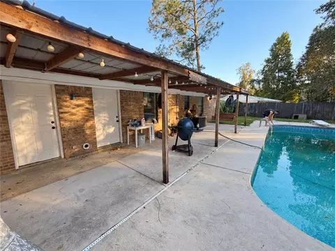 Exterior - 3350 Mcfarland Rd, Mobile, AL 36695 photo 2 of 7