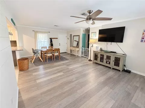 Living - 3350 Mcfarland Rd, Mobile, AL 36695 photo 1 of 1