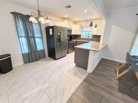 Kitchen - 3350 Mcfarland Rd, Mobile, AL 36695 photo 1 of 2