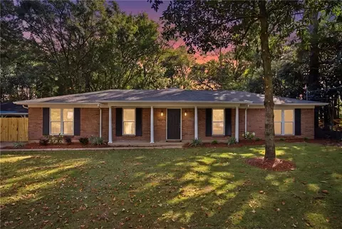 6017 Cooper Dr, Mobile, AL 36693