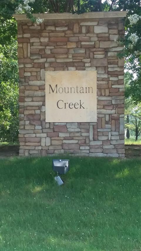 220 Merrill Ln, Deatsville, AL 36022