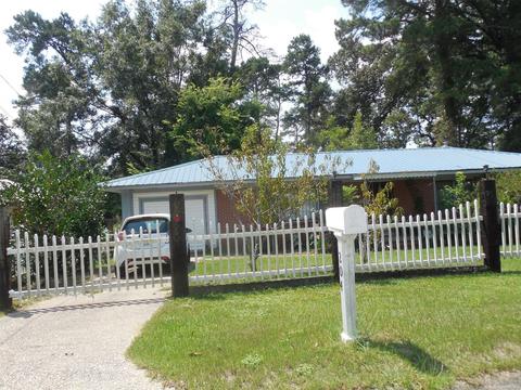 204 Dixie Dr, Ozark, AL 36360 photo 1