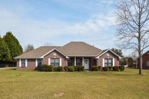 4111 Willowbrook Dr, Millbrook, AL 36054 photo 1