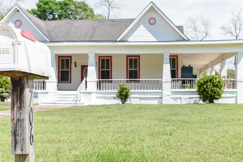 706 Putnam St, Elba, AL 36323 photo 1