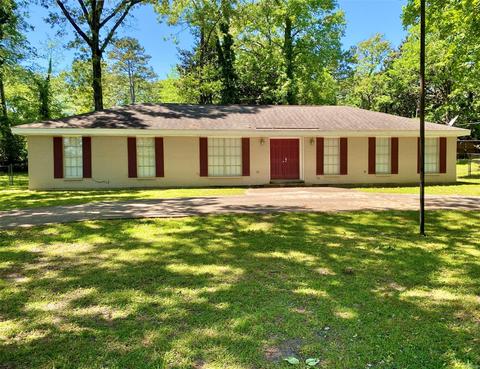 6061 Pineleaf Dr, Millbrook, AL 36054 photo 1