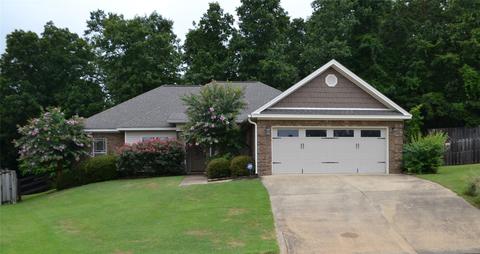 36 Payton Ct, Millbrook, AL 36054 photo 1