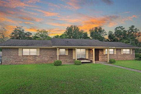 301 Dixie Dr, Enterprise, AL 36330 photo 1