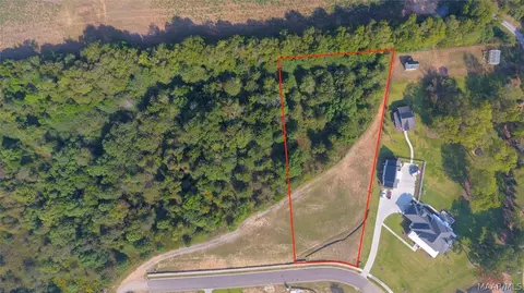 1313 Cherry Tree Ln, Prattville, AL 36066