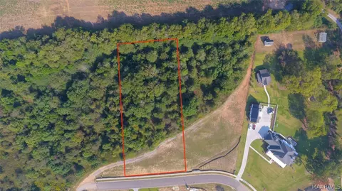 1309 Cherry Tree Ln, Prattville, AL 36066
