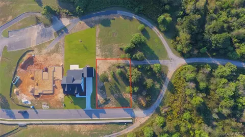1304 Cherry Tree Ln, Prattville, AL 36066