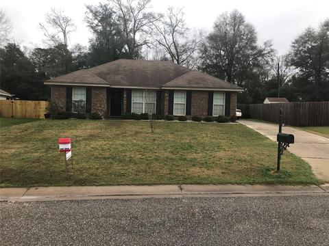 88 Bishop Ct, Millbrook, AL 36054 photo 1