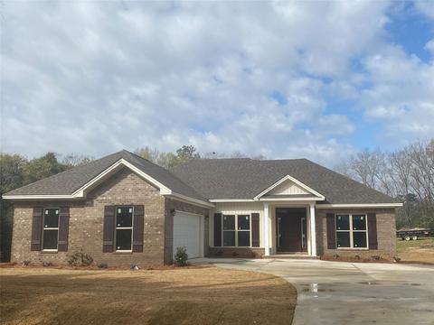 6269 Pineleaf Dr, Millbrook, AL 36054 photo 1