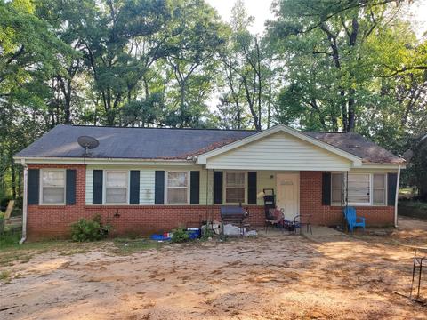 302 Dixie Dr, Ozark, AL 36360 photo 1