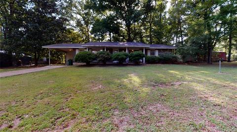 6081 Pineleaf Dr, Millbrook, AL 36054 photo 1