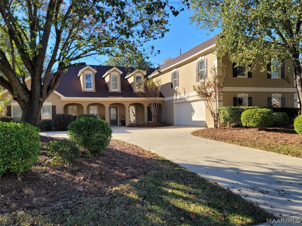 525 Towne Lake Dr, Montgomery, AL 36117