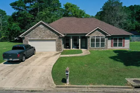2105 Eastern Cir, Demopolis, AL 36732 photo 1