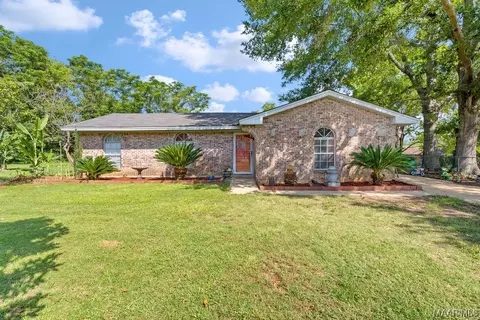 151 Cedar Ct, Millbrook, AL 36054 photo 1