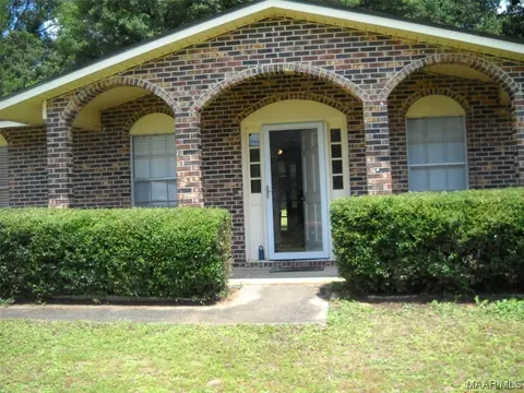 295 Pine Ave S, Ozark, AL 36360 photo 1
