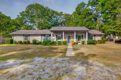 1801 Yellowleaf Rd, Clanton, AL 35045 photo 1