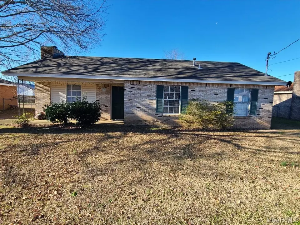 1667 Deatsville Hwy, Millbrook, AL 36054 28 Photos Movoto