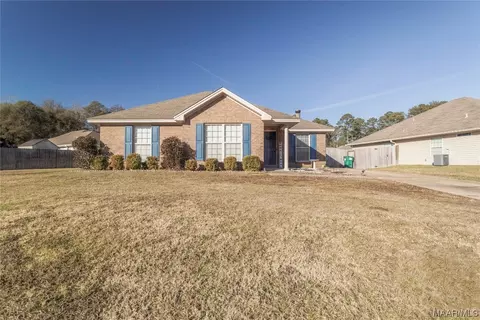 75 Bishop Ct, Millbrook, AL 36054 photo 1