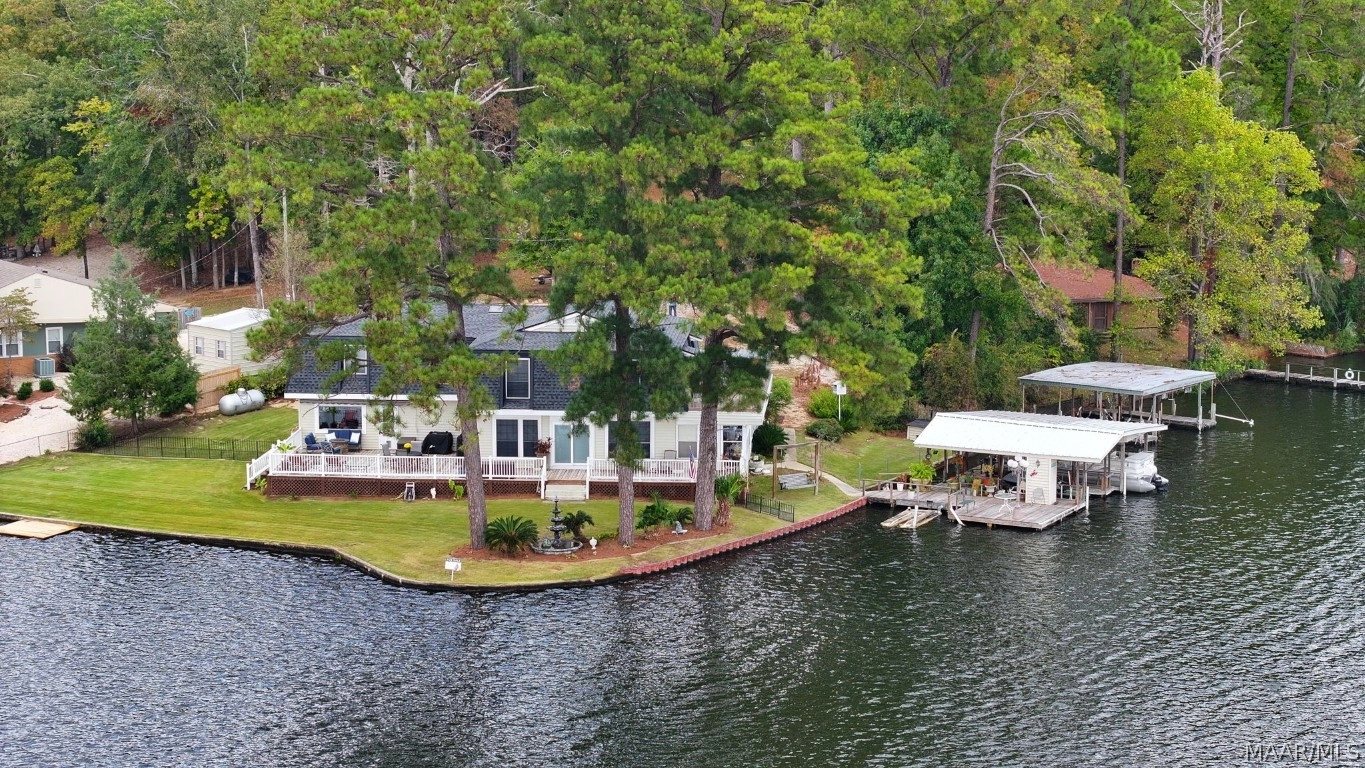 230 Honeysuckle Ln