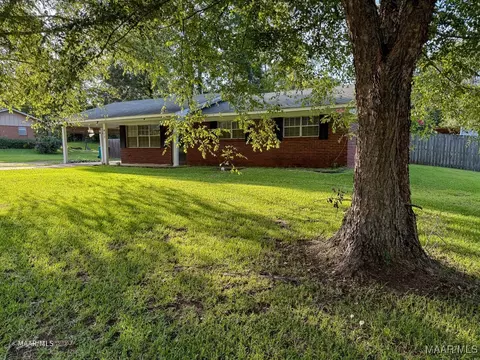 413 Macmillian Dr, Thomasville, AL 36784 photo 1