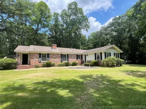 17 Willow Dr, Selma, AL 36701 photo 1