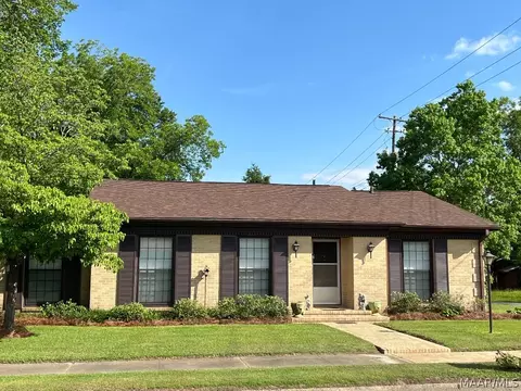 107 1st Ave, Clanton, AL 35045 photo 1