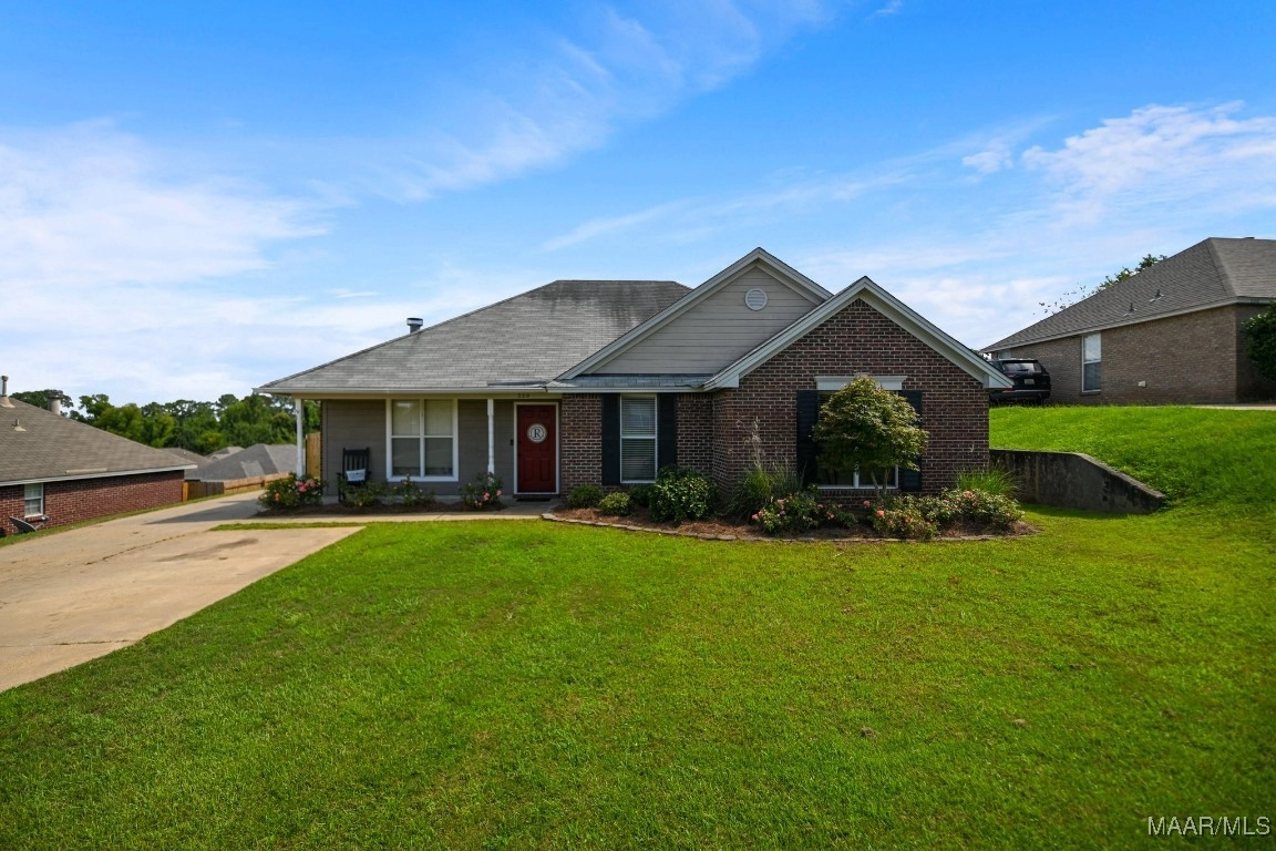 220 Harris Dr  