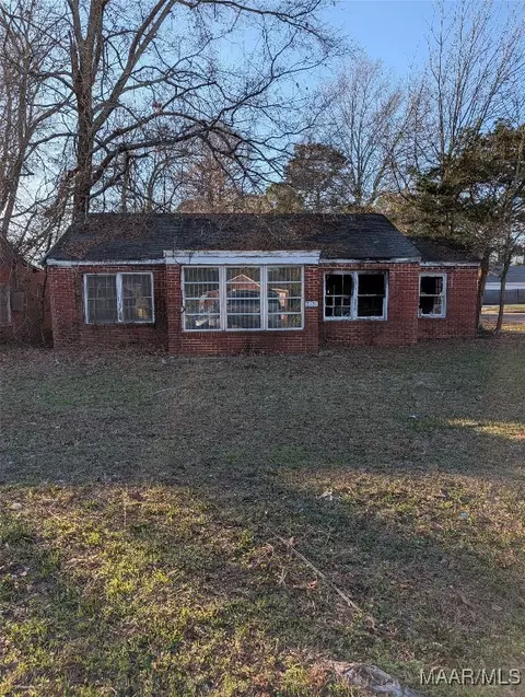 2121 Elkdale St, Selma, AL 36701