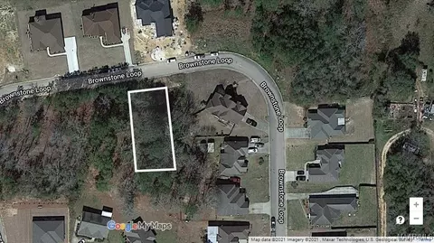 310 Brownstone Loop, Elmore, AL 36025