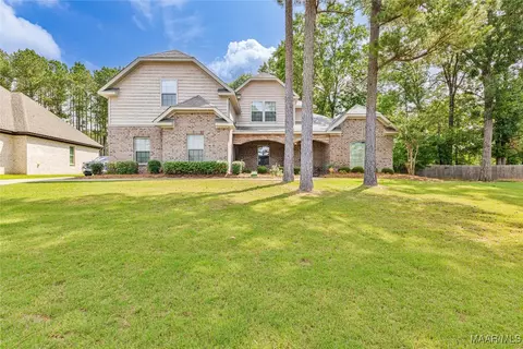 126 N Dogwood Ter, Wetumpka, AL 36093
