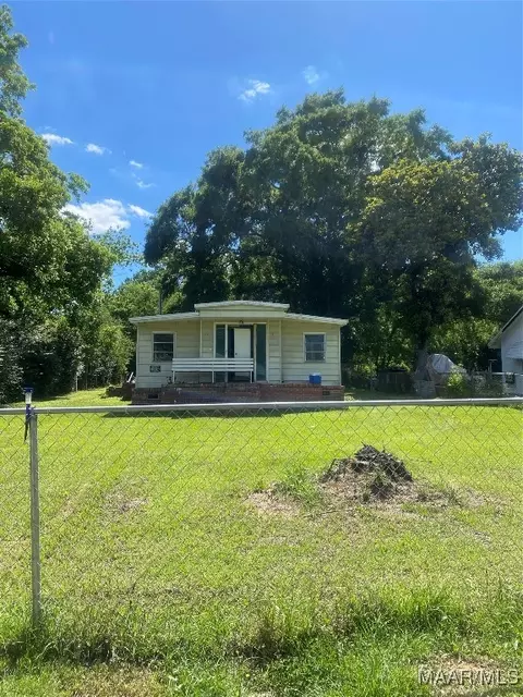 28 Longview Ct, Montgomery, AL 36108