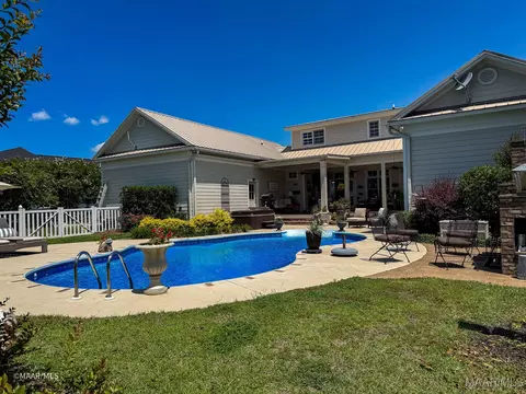 1210 Trevor Cir, Thomasville, AL 36784