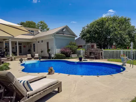 1210 Trevor Cir, Thomasville, AL 36784