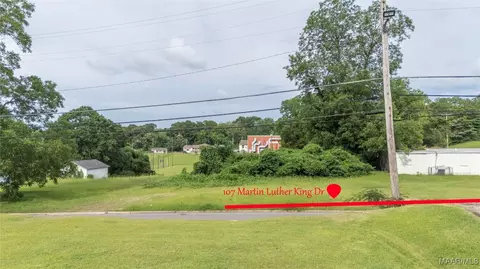 107 Martin Luther King Dr, Troy, AL 36081