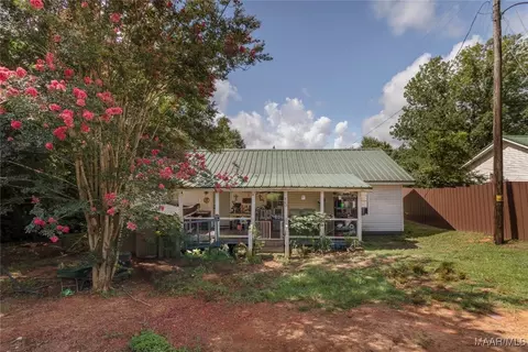802 Oak Heights Rd, Tallassee, AL 36078