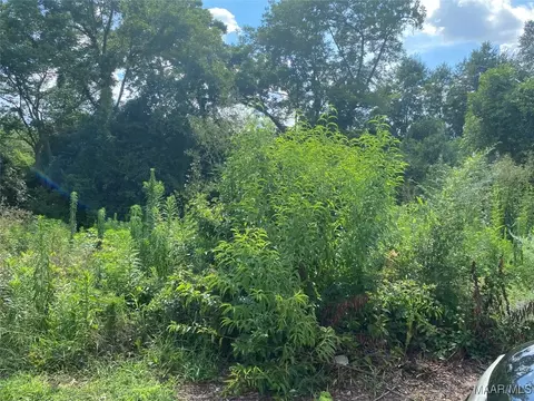 1303 Maxey St, Selma, AL 36701