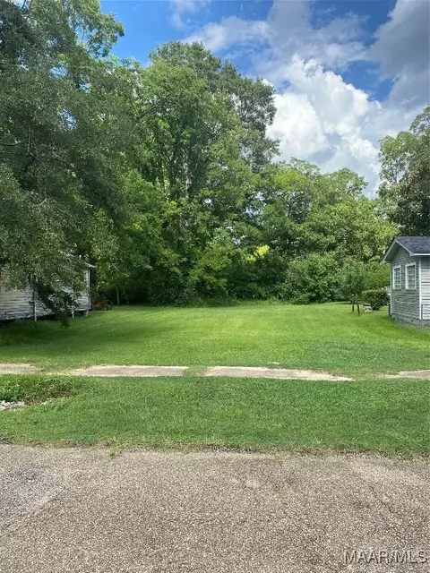 1710 1712 Weaver St, Selma, AL 36701