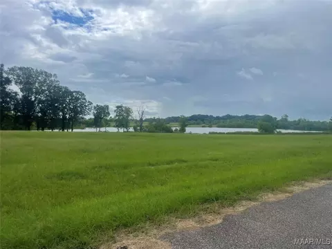 . Oakwood Drive, Hope Hull, AL 36043