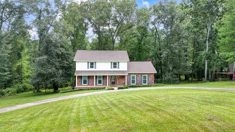 701 Ridgedale Ln, Deatsville, AL 36022