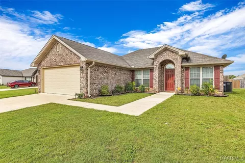 138 Hideaway Ln, Wetumpka, AL 36092
